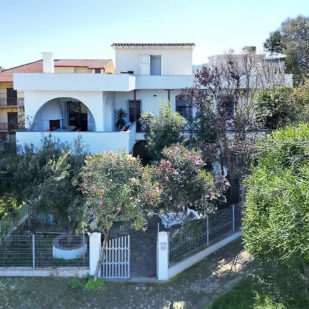 Adam Sea View Lejlighed *